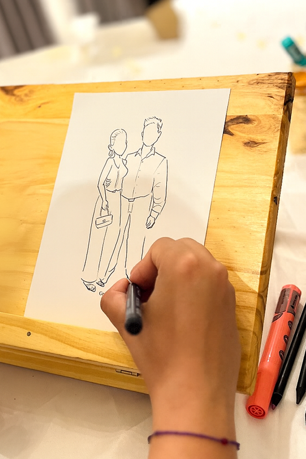 Detalle del dibujo a mano durante el proceso